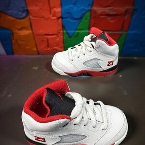 Nike Air Jordan 5 Retro Fire Red Kids Size 6C White Red Brand New DS! Classic
